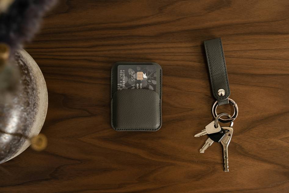 Blog author reviewing credit card benefits for car rentals